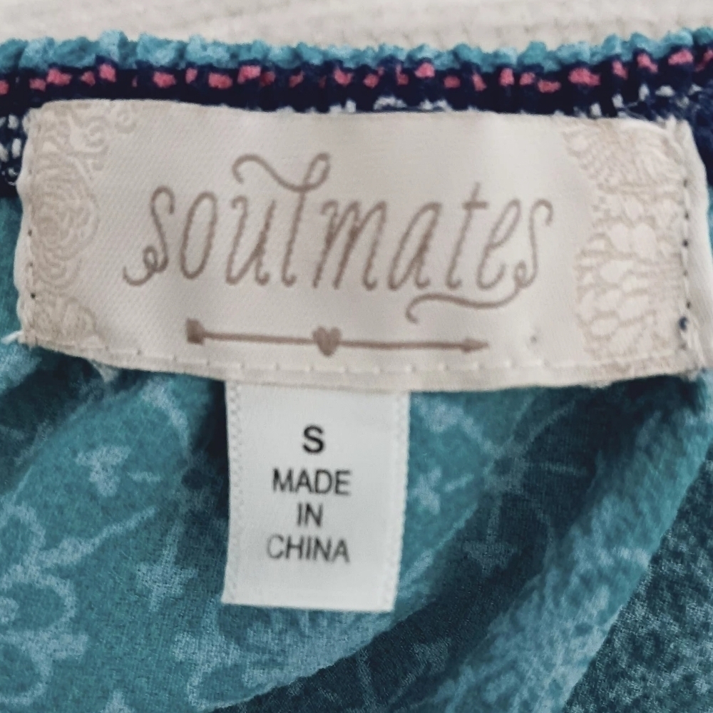 Soulmates Womens Size S Colorful, Cold Shoulder Blouse Long Sleeve - Picture 8 of 9